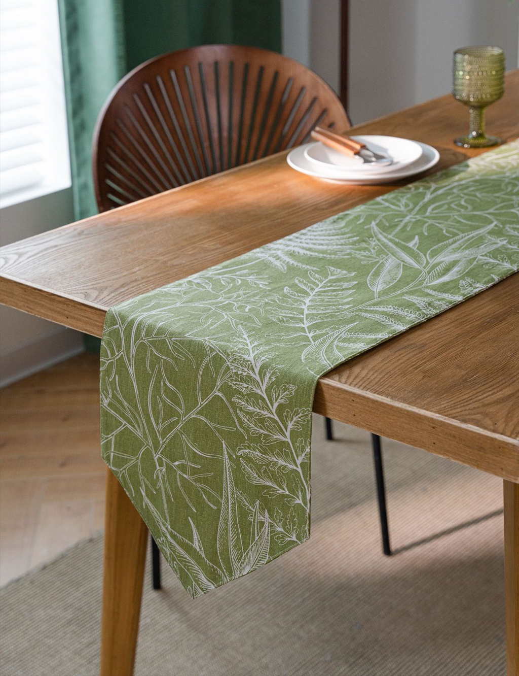 Botanical Fern Table Runner — Sage Green Leaf Print Cotton Farmhouse Decor