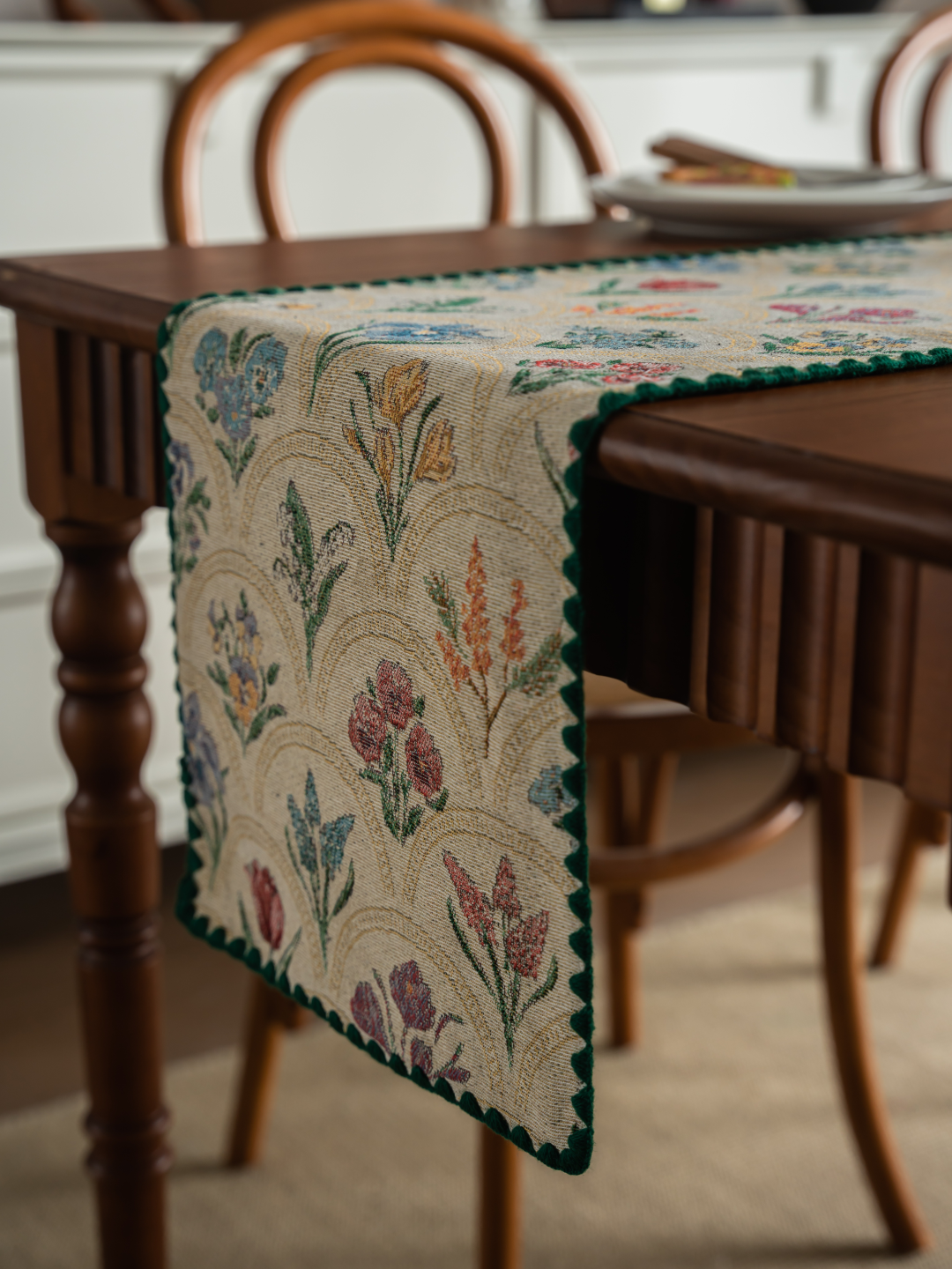 Floral Tapestry Table Runner — Vintage Botanical Wildflower Farmhouse Decor