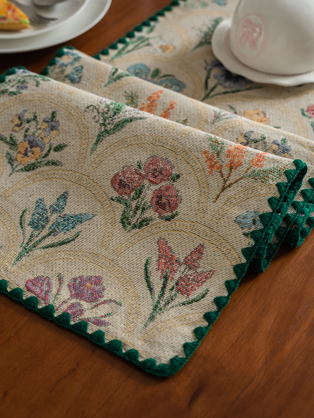 Floral Tapestry Table Runner — Vintage Botanical Wildflower Farmhouse Decor