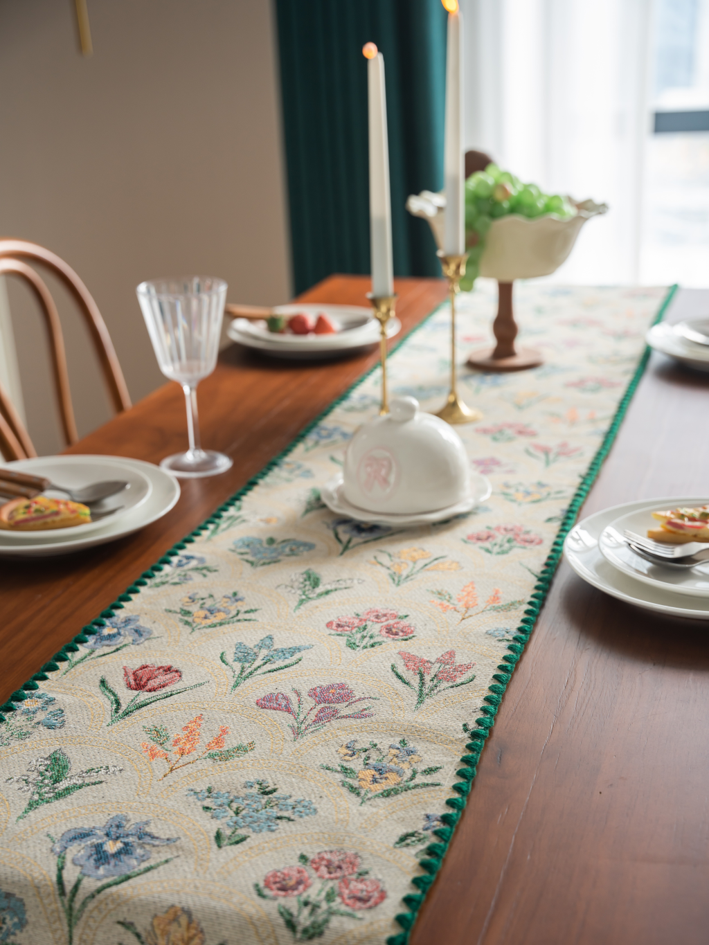 Floral Tapestry Table Runner — Vintage Botanical Wildflower Farmhouse Decor