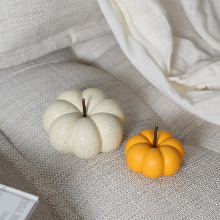 Small pumpkin decor for Halloween and Thanksgiving decoration