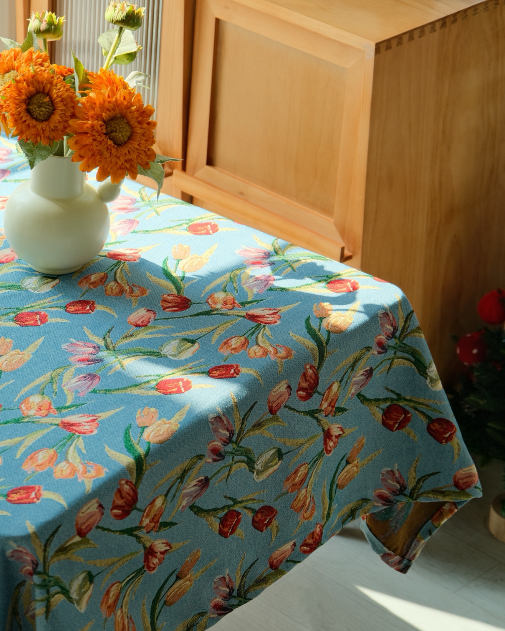 Vintage botanical tablecloth with colorful tulip pattern