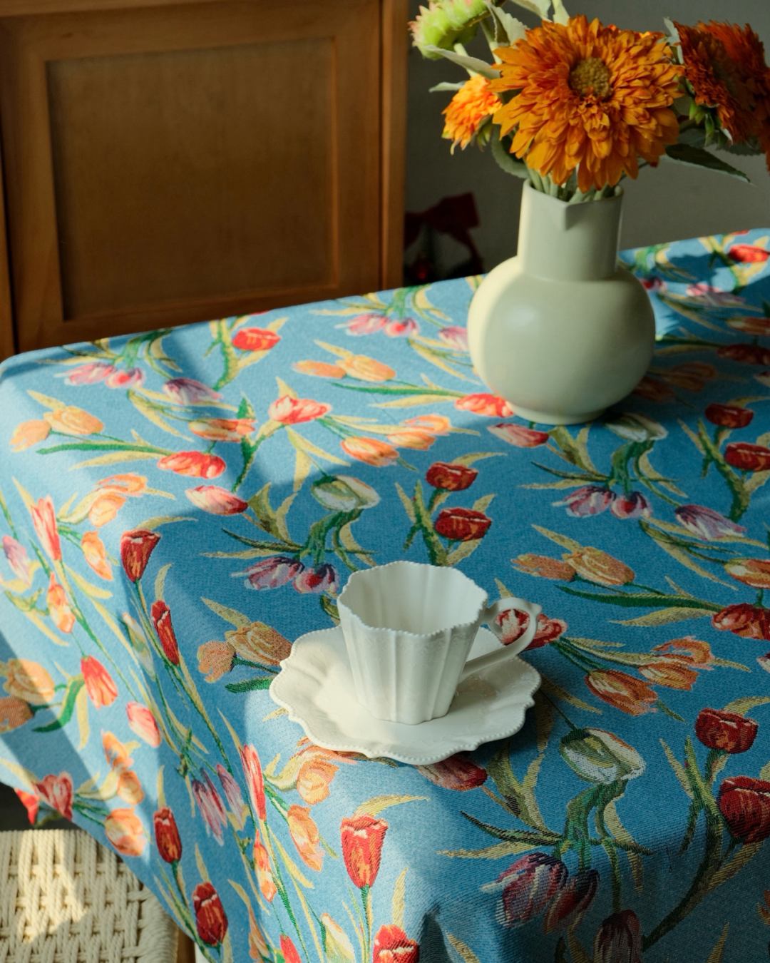 Blue floral dining table cover with painterly tulip print